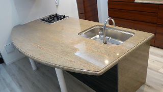 御影石のキッチン
